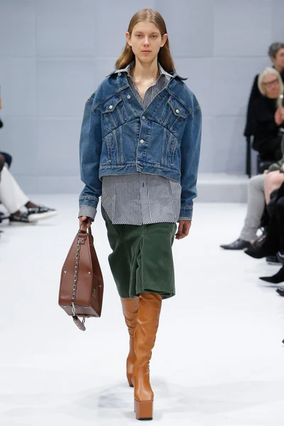 Look 22